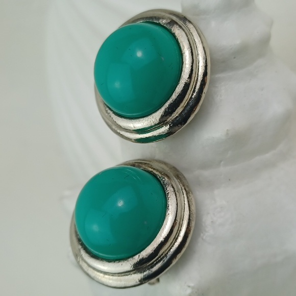 ♥️Bundle Only♥️ Vintage Silver and Turquoise Blue Grean Clipon Earrings - Picture 3 of 7